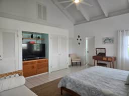 Isla Vista Estate