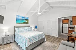 Isla Vista Estate - Studio