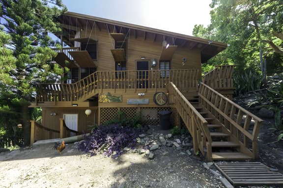 Treehouse in Paradise